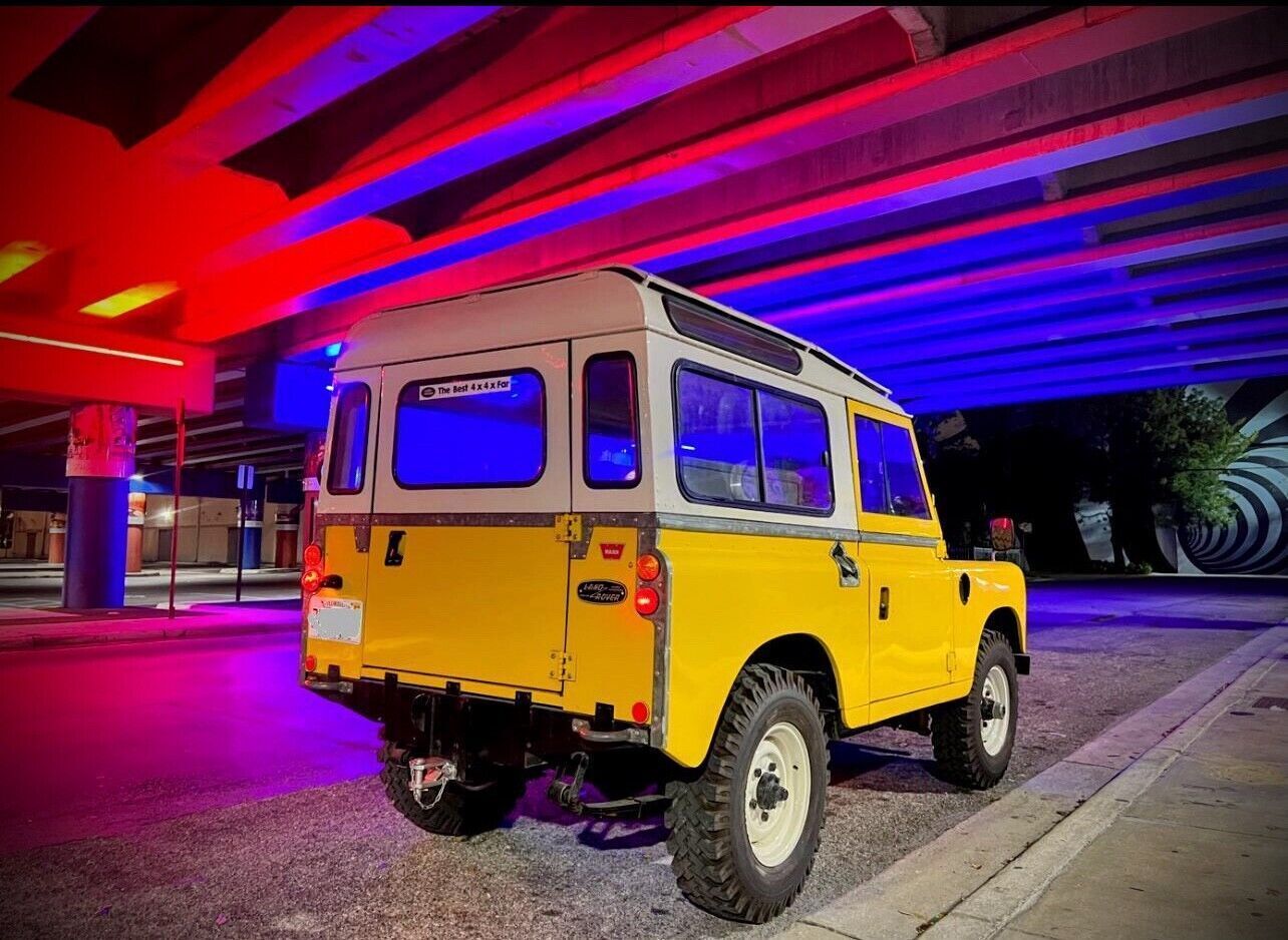 Land-Rover-Series-III-1982-14
