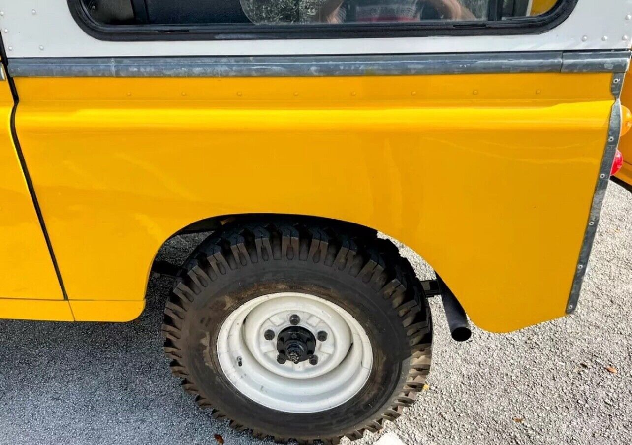 Land-Rover-Series-III-1982-15