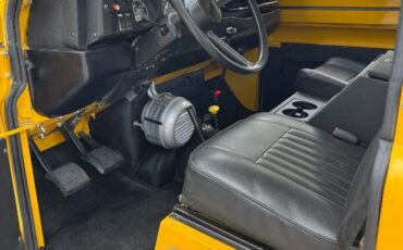 Land-Rover-Series-III-1982-23