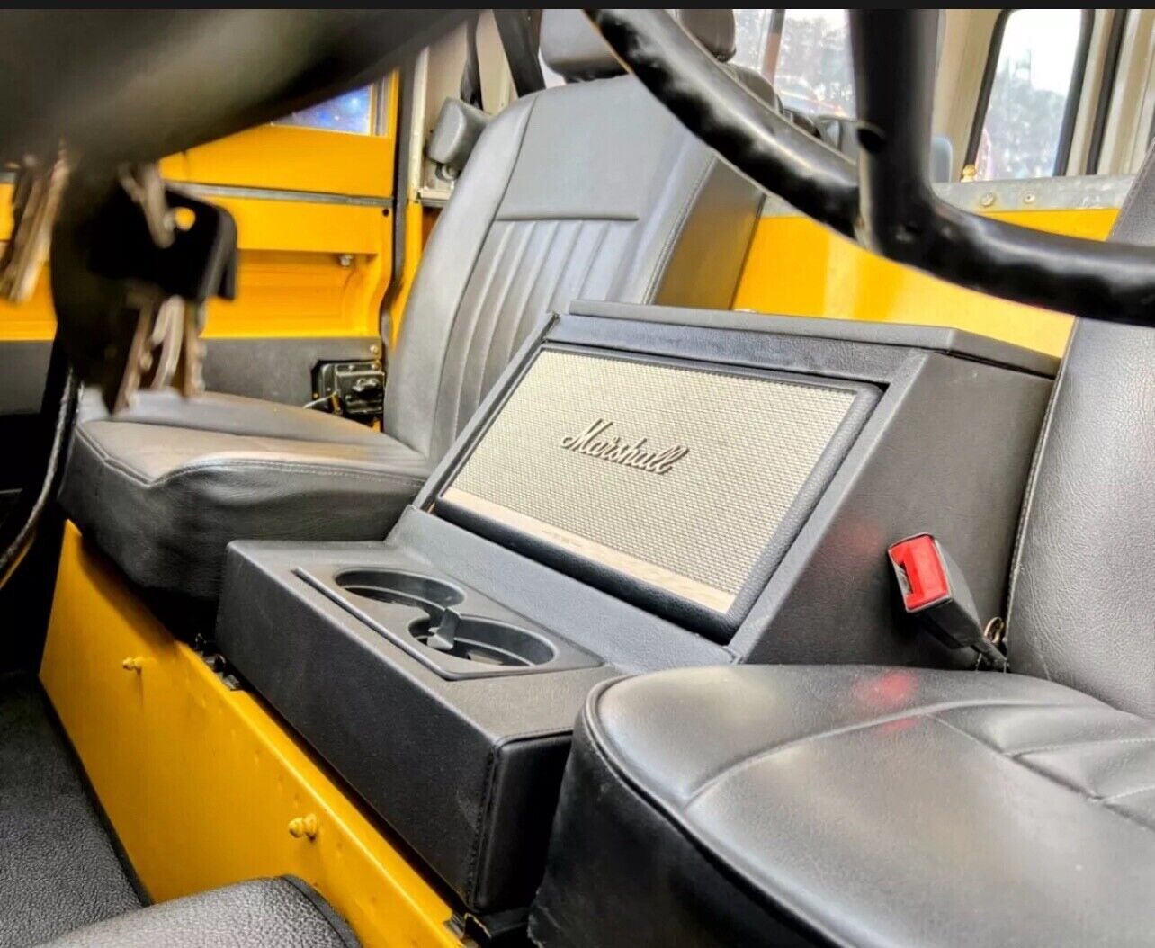 Land-Rover-Series-III-1982-31