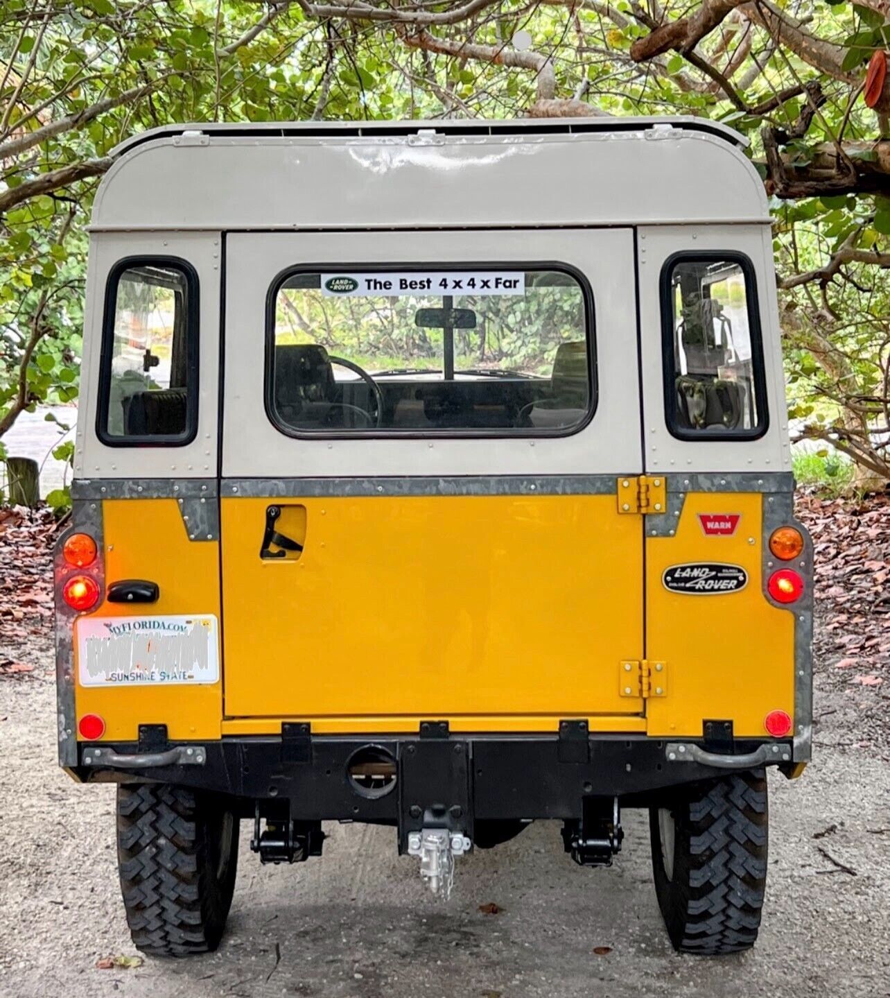 Land-Rover-Series-III-1982-4