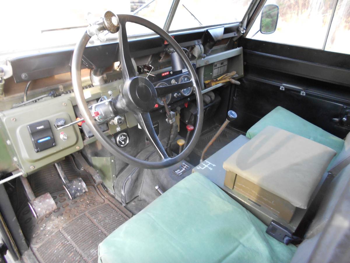 Land-rover-2a-1964-green-4