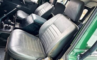 Land-rover-Defender-1984-green-20