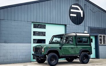 Land-rover-Defender-1984-green-21