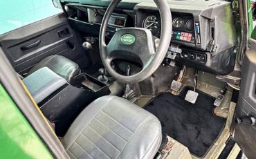 Land-rover-Defender-1984-green-22