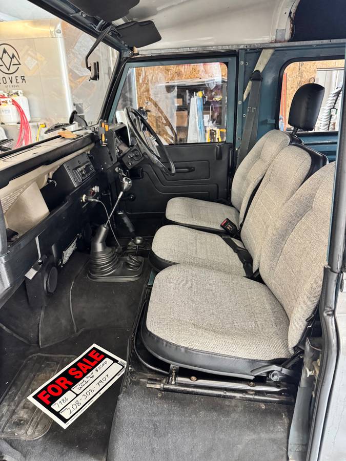 Land-rover-Defender-90-diesel-1986-grey-3
