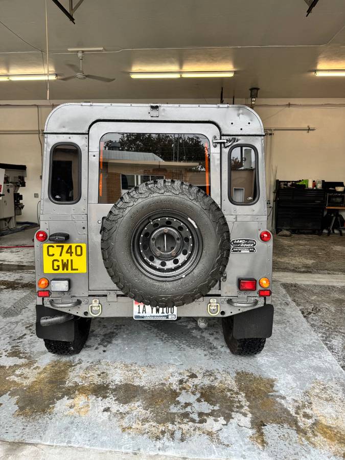Land-rover-Defender-90-diesel-1986-grey-5