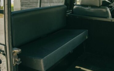 Land-rover-Defender-90-diesel-1991-black-19