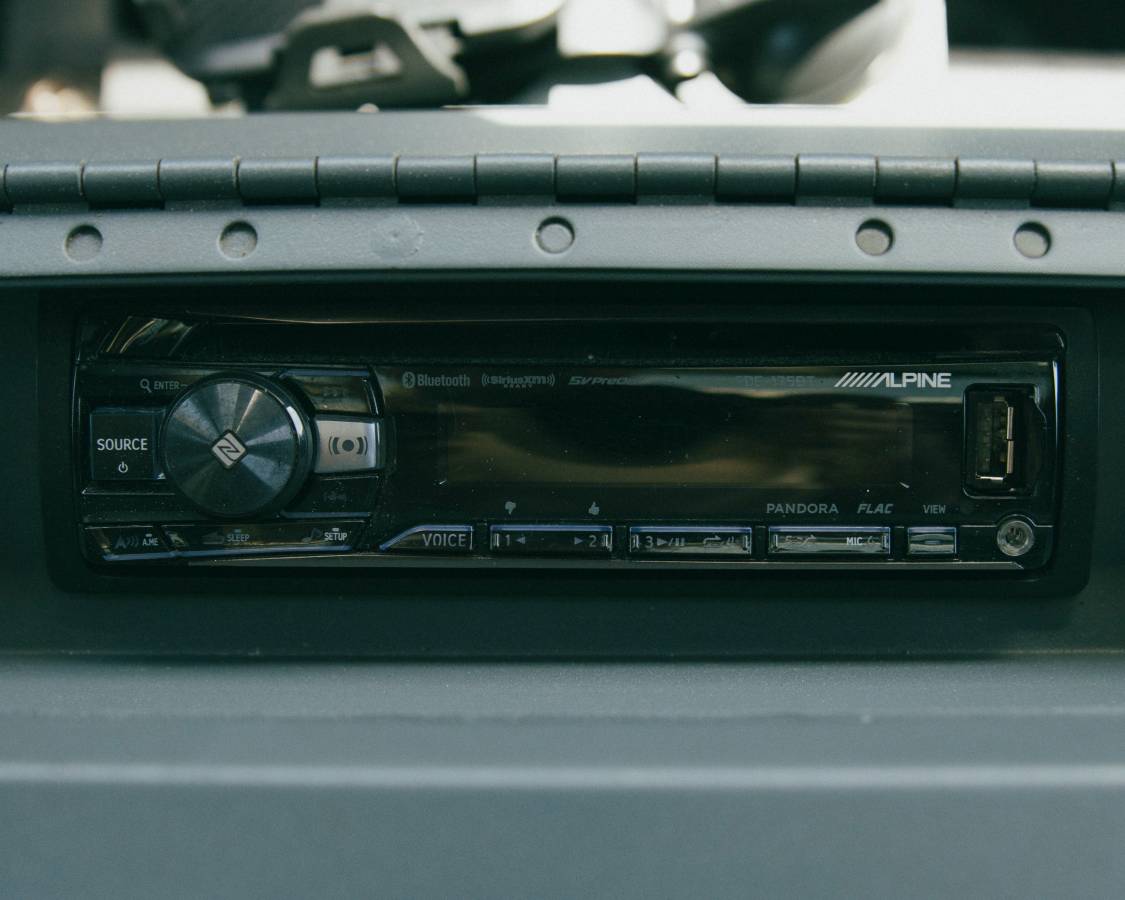 Land-rover-Defender-90-diesel-1991-black-22
