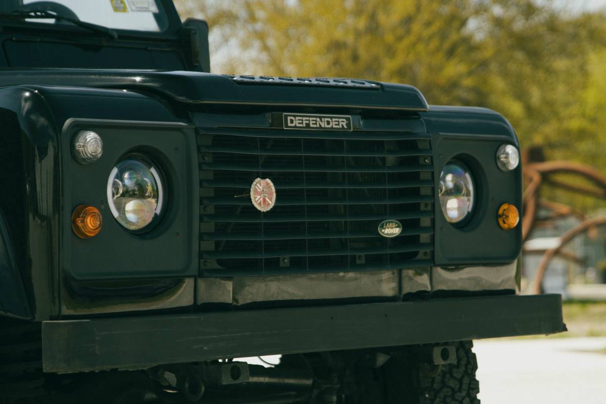 Land-rover-Defender-90-diesel-1991-black-3