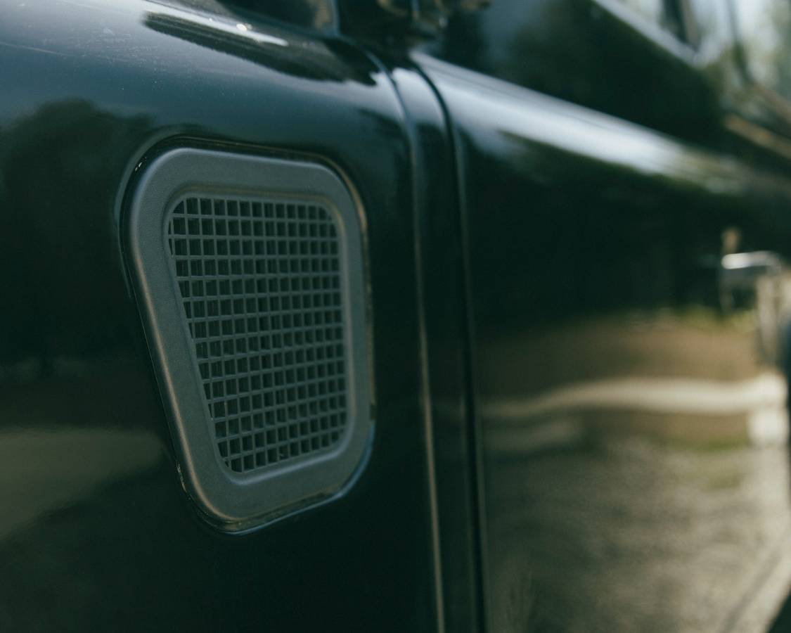 Land-rover-Defender-90-diesel-1991-black-7