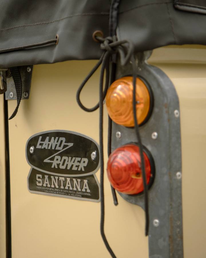 Land-rover-Santana-series-iii-1977-yellow-10