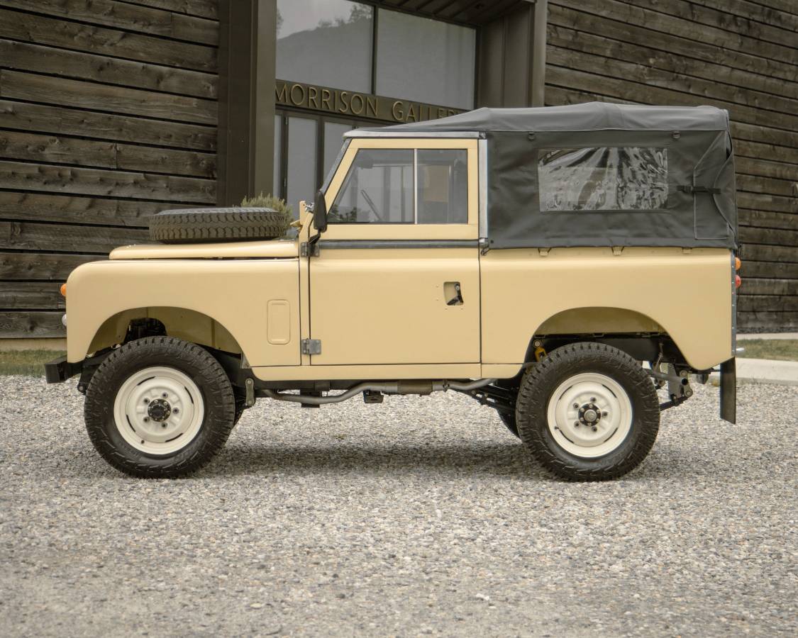 Land-rover-Santana-series-iii-1977-yellow-13