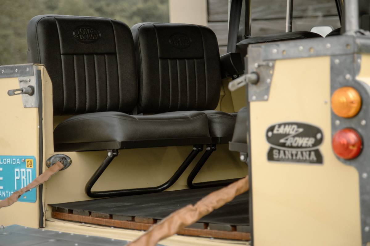 Land-rover-Santana-series-iii-1977-yellow-16