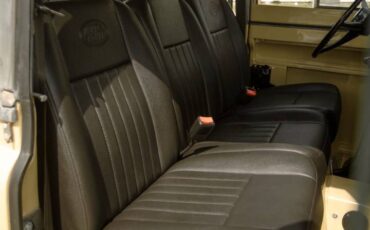 Land-rover-Santana-series-iii-1977-yellow-21