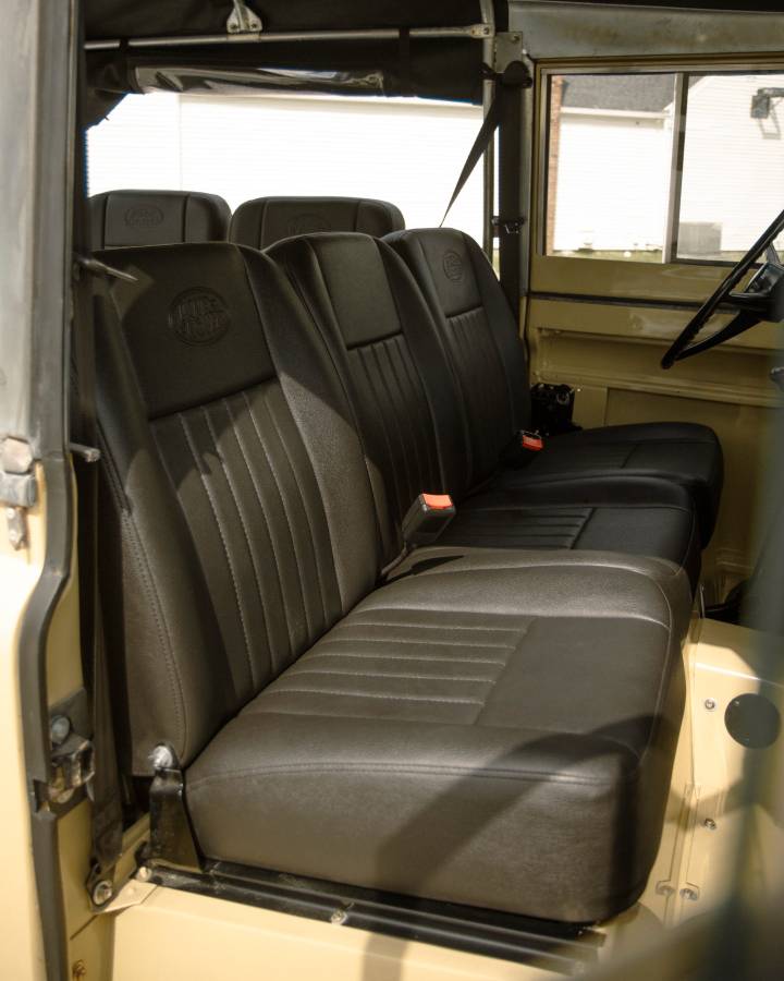 Land-rover-Santana-series-iii-1977-yellow-21