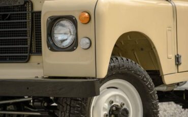 Land-rover-Santana-series-iii-1977-yellow-3