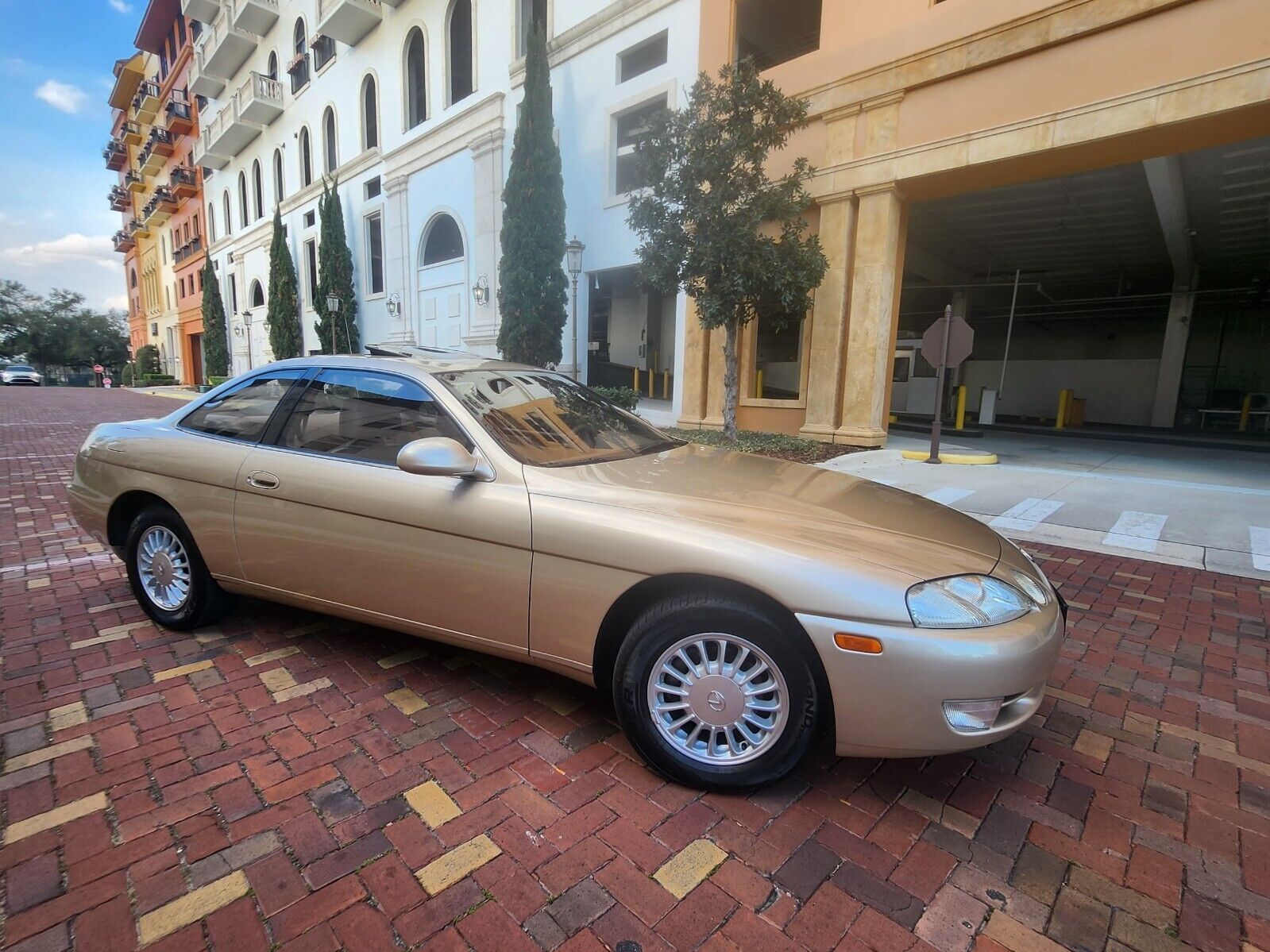 Lexus-SC-1992-Coupe-3