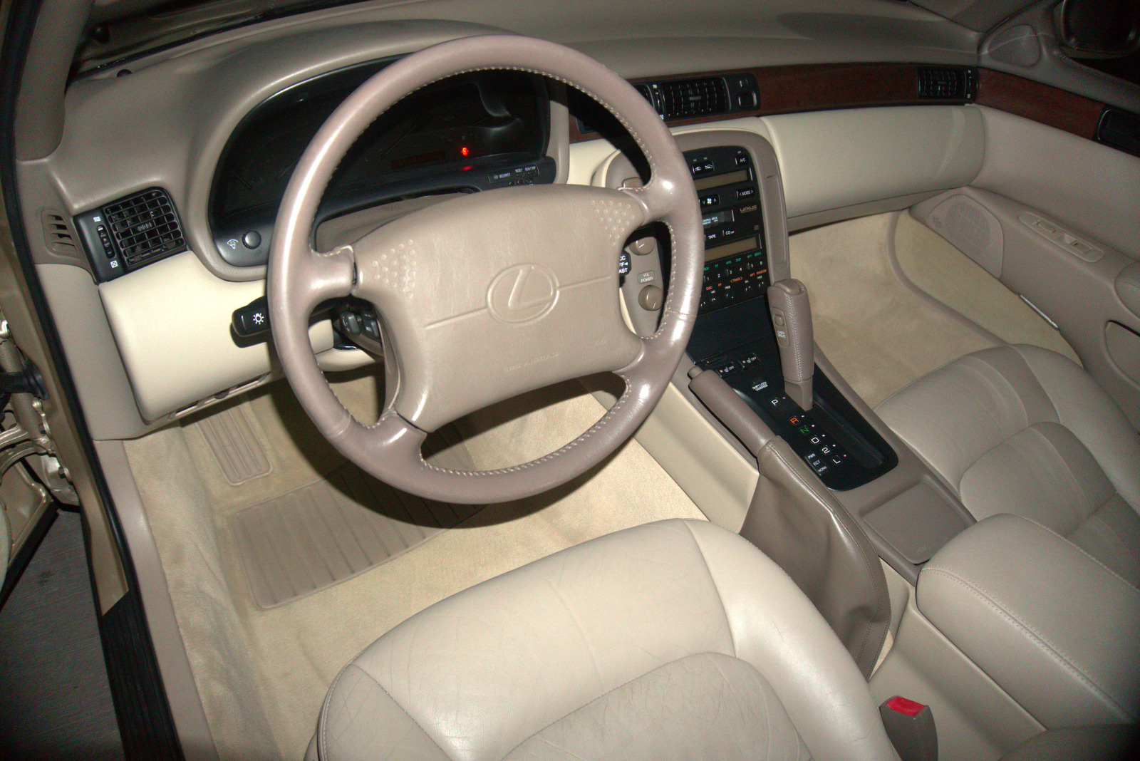 Lexus-SC-1992-Coupe-36