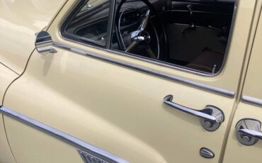 Lincoln-1951-yellow-1