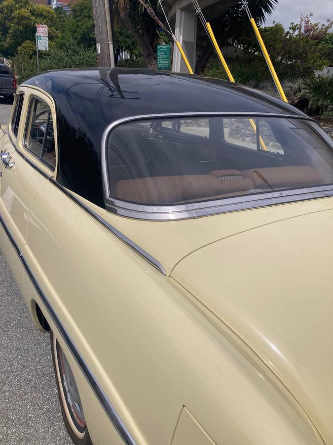 Lincoln-1951-yellow-4