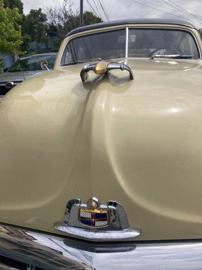 Lincoln-1951-yellow-6