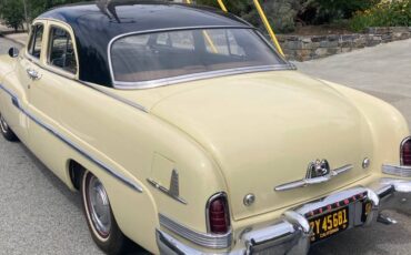 Lincoln-1951-yellow-7