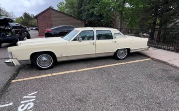 Lincoln-Cartier-town-car-1978-6