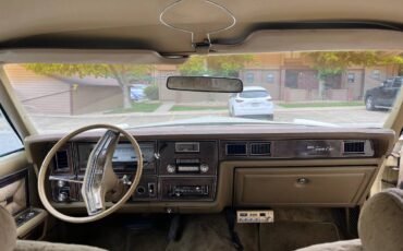 Lincoln-Cartier-town-car-1978-7