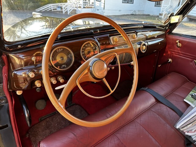 Lincoln-Continental-1941-Convertible-22