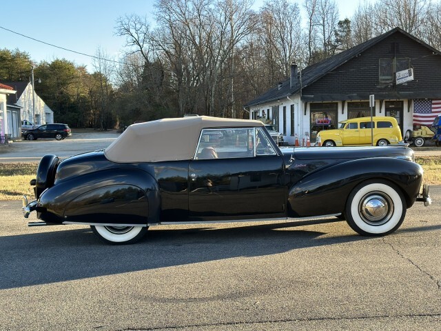 Lincoln-Continental-1941-Convertible-4