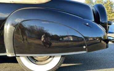 Lincoln-Continental-1941-Convertible-8