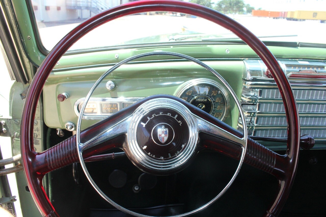 Lincoln-Continental-1948-18