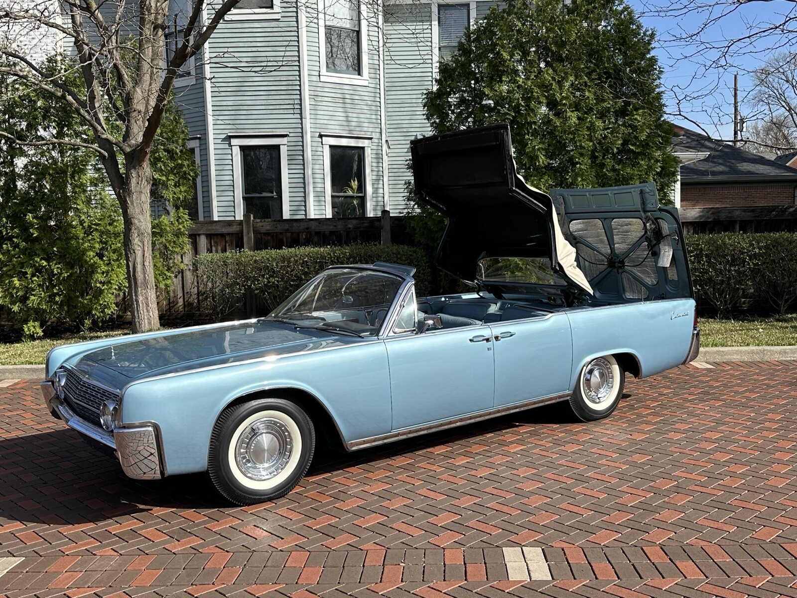 Lincoln-Continental-1962-16