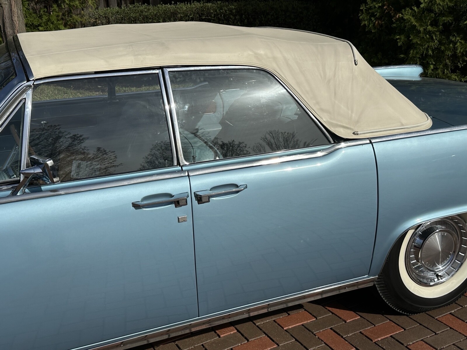 Lincoln-Continental-1962-17