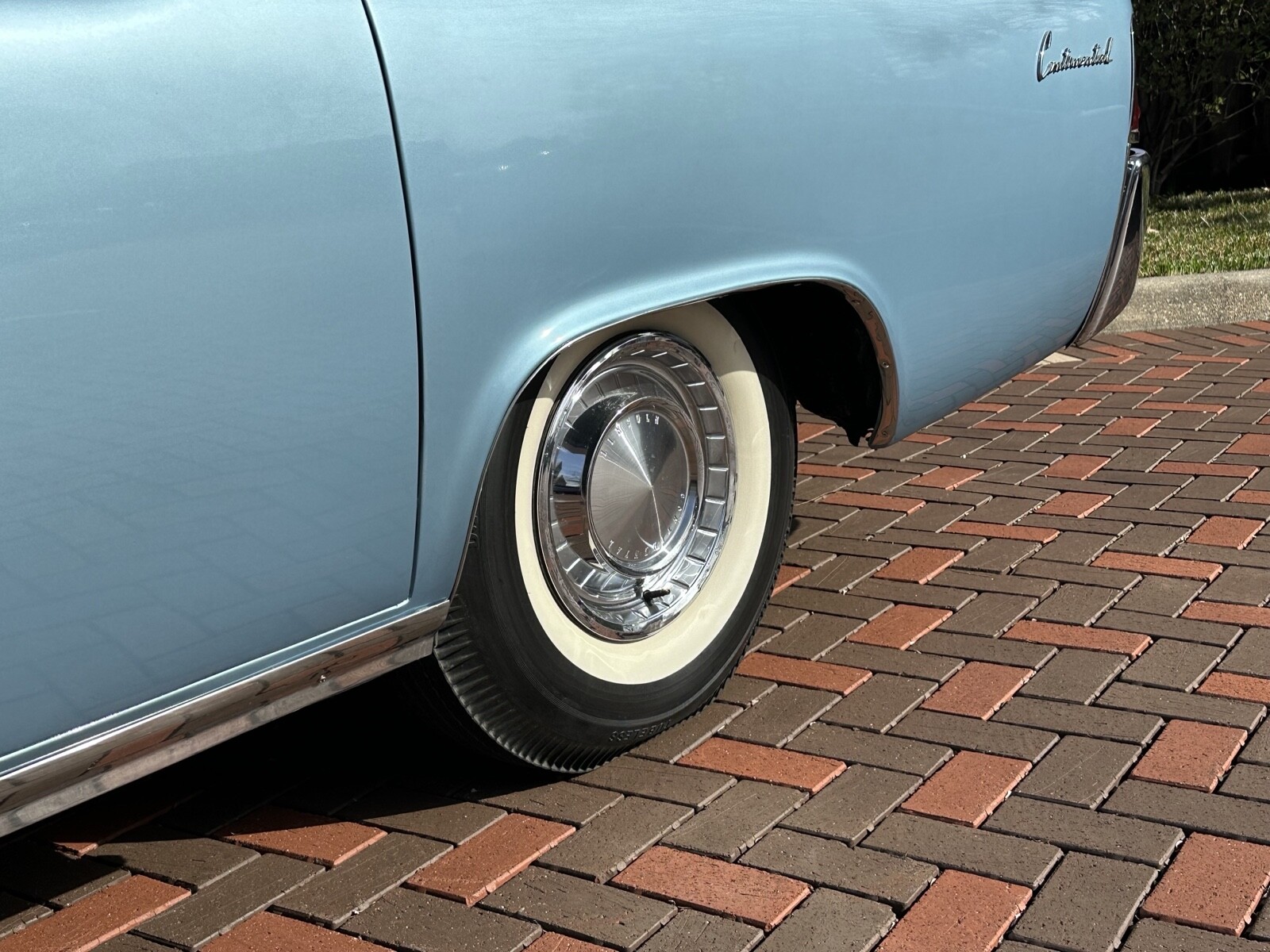 Lincoln-Continental-1962-22