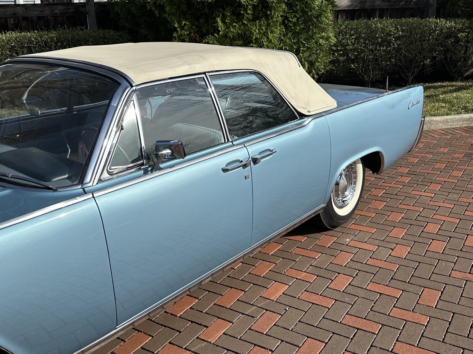 Lincoln-Continental-1962-24