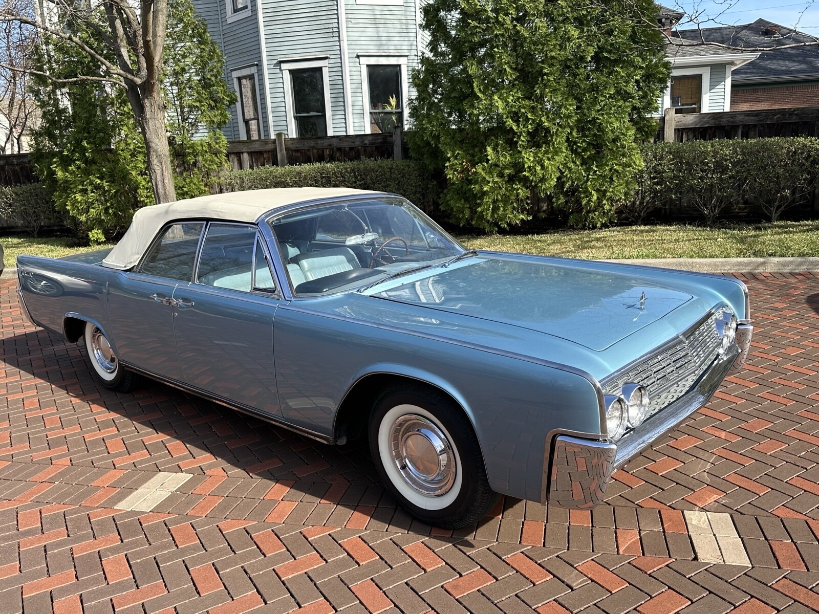 Lincoln-Continental-1962-38