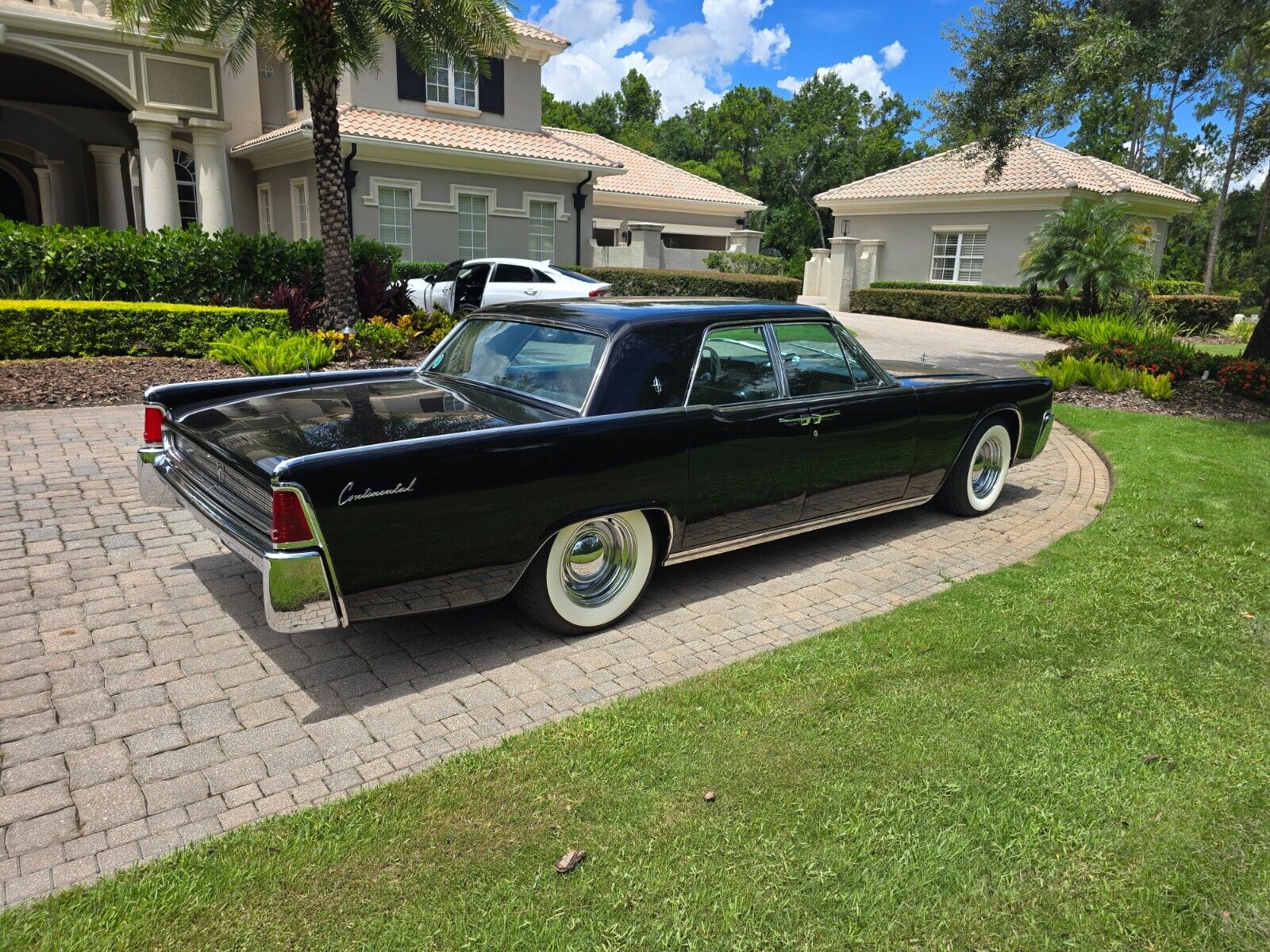 Lincoln-Continental-1962-Sedan-7