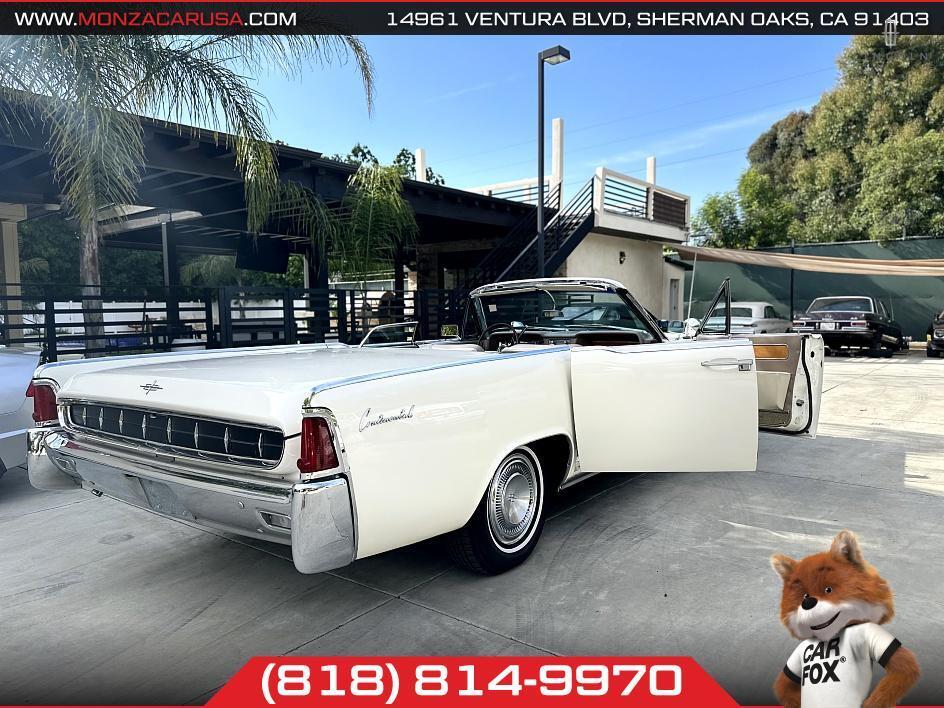 Lincoln-Continental-1963-Convertible-15