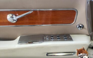 Lincoln-Continental-1963-Convertible-24