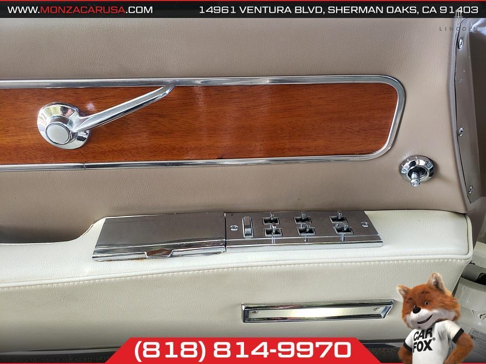Lincoln-Continental-1963-Convertible-24