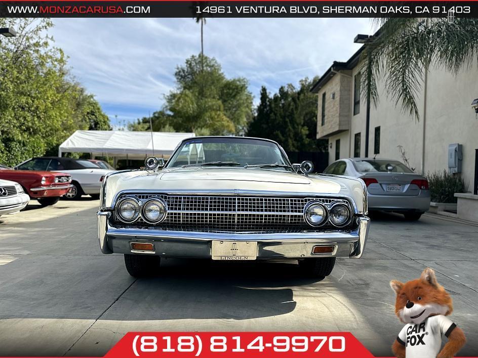 Lincoln-Continental-1963-Convertible-8