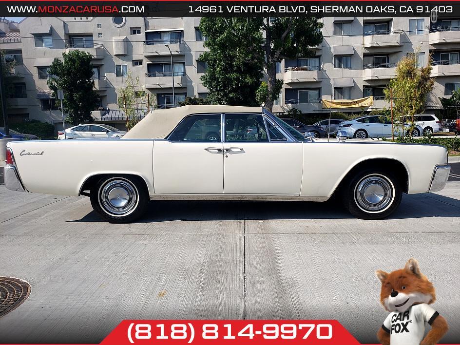 Lincoln-Continental-1963-Convertible-9
