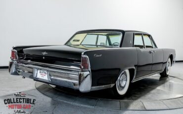 Lincoln-Continental-1965-Sedan-12