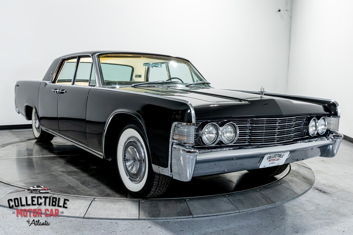 Lincoln-Continental-1965-Sedan-19
