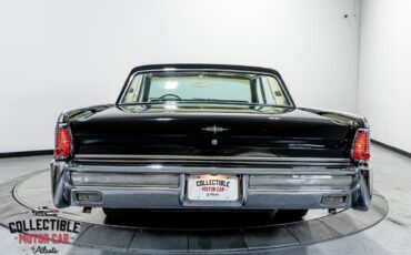 Lincoln-Continental-1965-Sedan-23