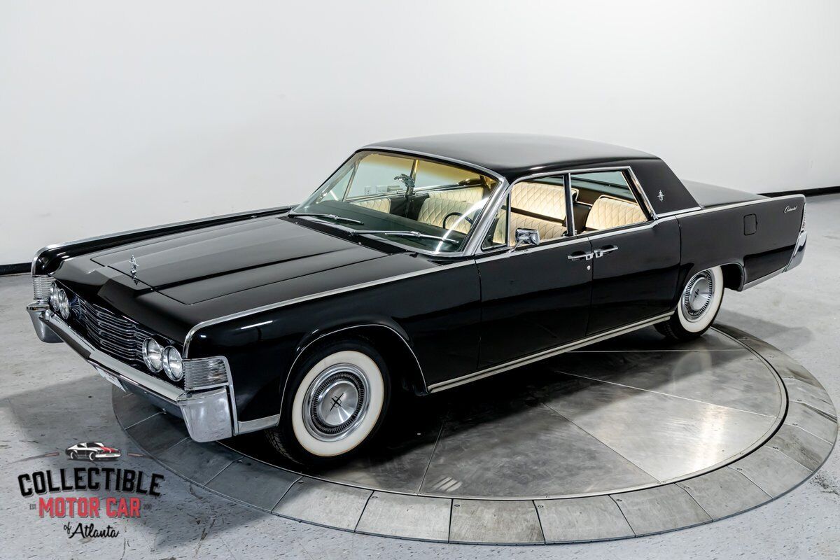 Lincoln-Continental-1965-Sedan-24