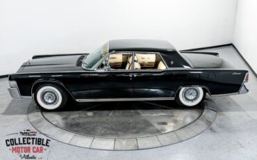 Lincoln-Continental-1965-Sedan-25