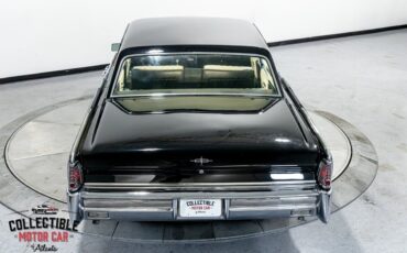 Lincoln-Continental-1965-Sedan-28